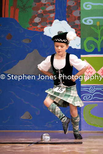 U48-157 Highland Xmas Dance