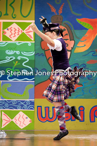 U48-158 Highland Xmas Dance