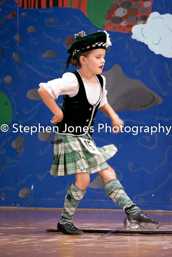 U48-165 Highland Xmas Dance