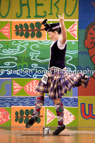 U48-166 Highland Xmas Dance