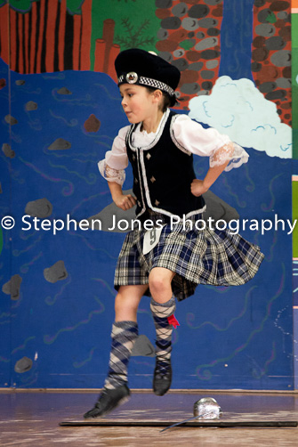 U48-173 Highland Xmas Dance