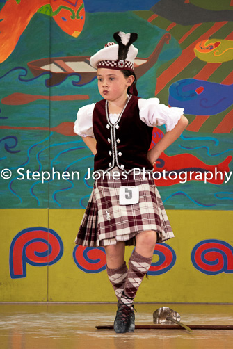 U48-178 Highland Xmas Dance