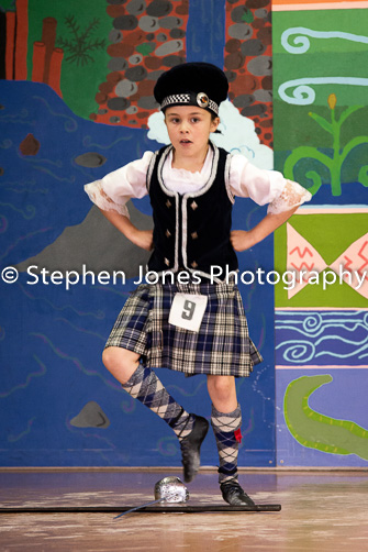U48-179 Highland Xmas Dance
