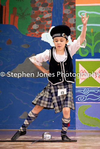 U48-180 Highland Xmas Dance