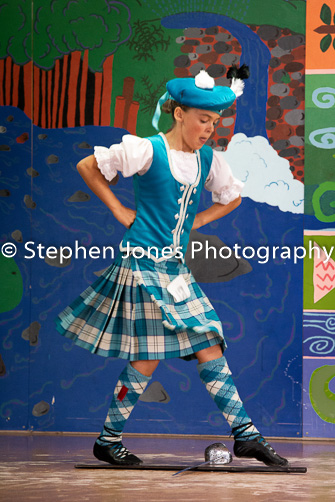 U48-192 Highland Xmas Dance