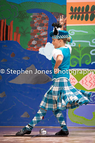 U48-195 Highland Xmas Dance