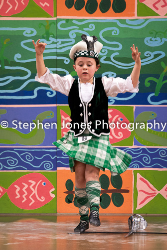 U48-197 Highland Xmas Dance
