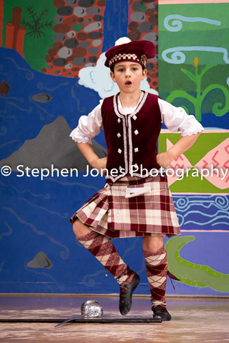 U48-202 Highland Xmas Dance