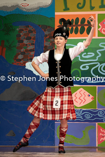 U48-211 Highland Xmas Dance