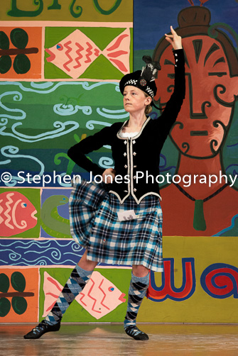U48-216 Highland Xmas Dance