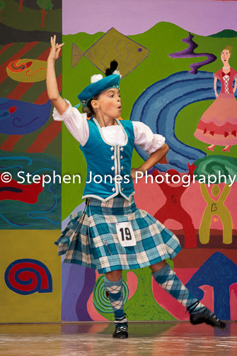 U48-230 Highland Xmas Dance