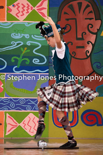U48-256 Highland Xmas Dance