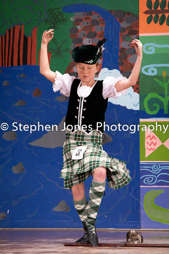 U48-262 Highland Xmas Dance