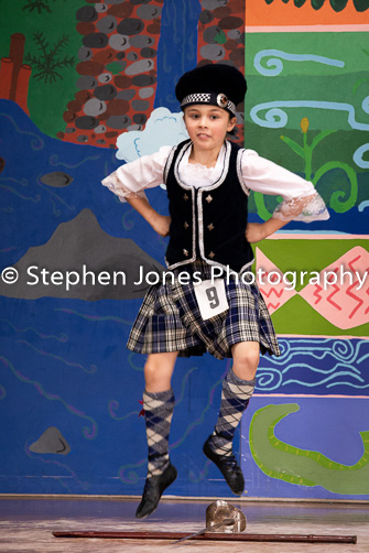 U48-263 Highland Xmas Dance