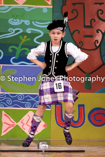 U48-265 Highland Xmas Dance