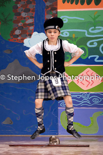U48-268 Highland Xmas Dance