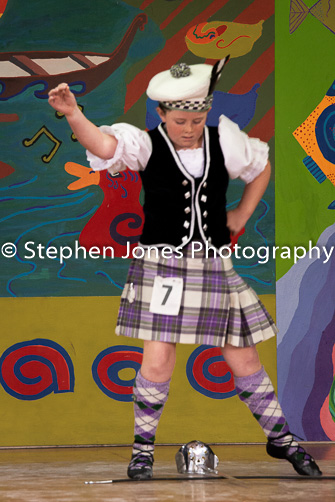 U48-271 Highland Xmas Dance