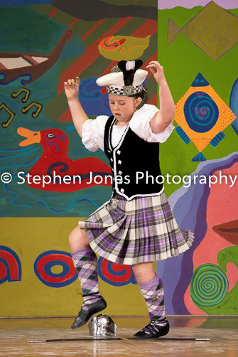 U48-275 Highland Xmas Dance