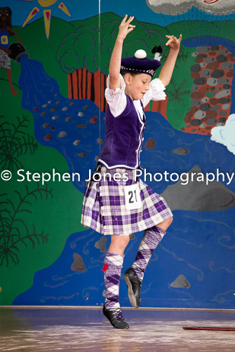 U48-279 Highland Xmas Dance