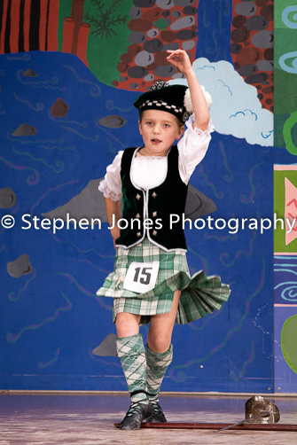 U48-297 Highland Xmas Dance