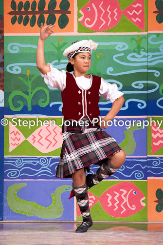 U48-302 Highland Xmas Dance