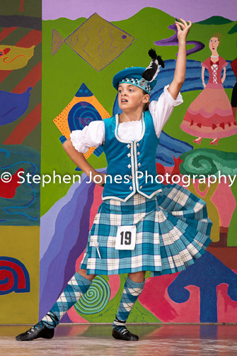 U48-314 Highland Xmas Dance