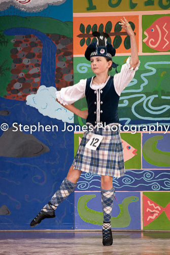U48-315 Highland Xmas Dance