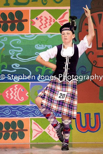 U48-317 Highland Xmas Dance