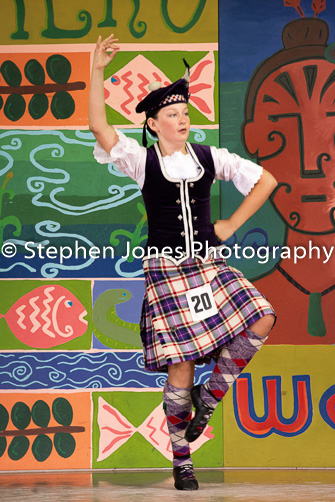 U48-318 Highland Xmas Dance