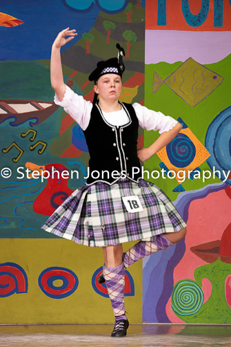 U48-320 Highland Xmas Dance