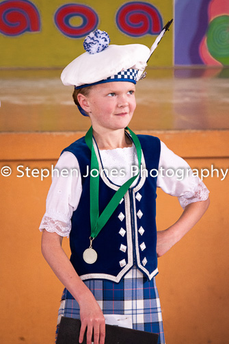U48-325 Highland Xmas Dance