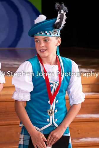 U48-327 Highland Xmas Dance