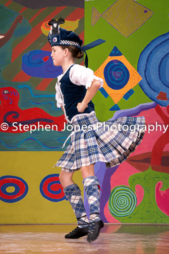 U48-330 Highland Xmas Dance