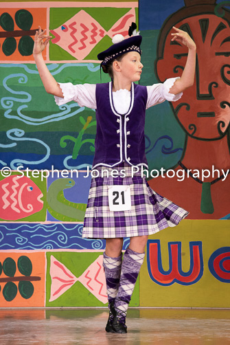 U48-335 Highland Xmas Dance