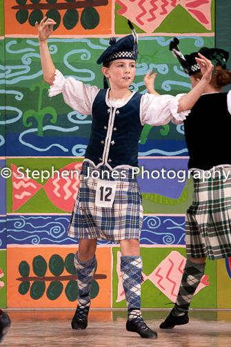 U48-337 Highland Xmas Dance
