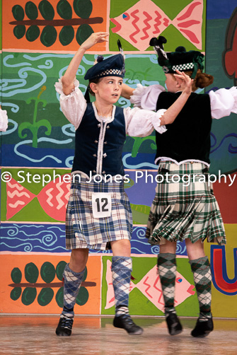 U48-345 Highland Xmas Dance