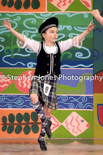 U48-347 Highland Xmas Dance