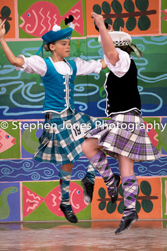 U48-348 Highland Xmas Dance