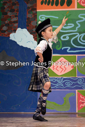 U48-352 Highland Xmas Dance
