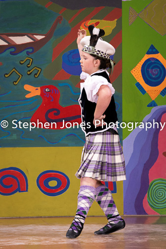 U48-354 Highland Xmas Dance