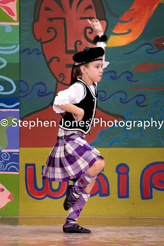 U48-359 Highland Xmas Dance