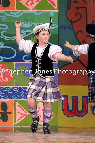 U48-364 Highland Xmas Dance