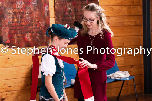 U48-375 Highland Xmas Dance