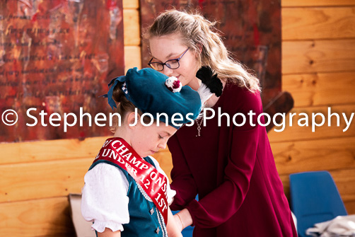 U48-376 Highland Xmas Dance