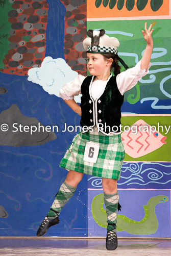U48-379 Highland Xmas Dance