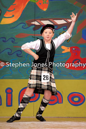 U48-385 Highland Xmas Dance