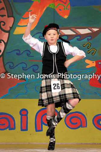 U48-386 Highland Xmas Dance