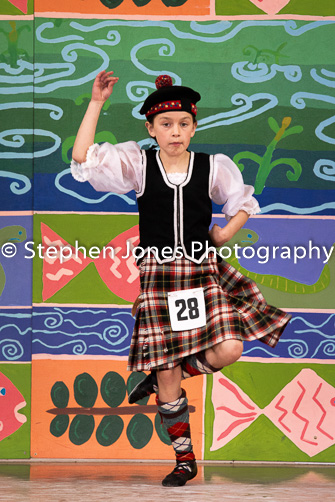 U48-388 Highland Xmas Dance