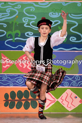 U48-390 Highland Xmas Dance