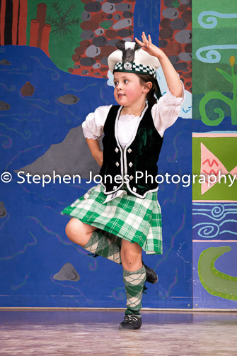 U48-391 Highland Xmas Dance